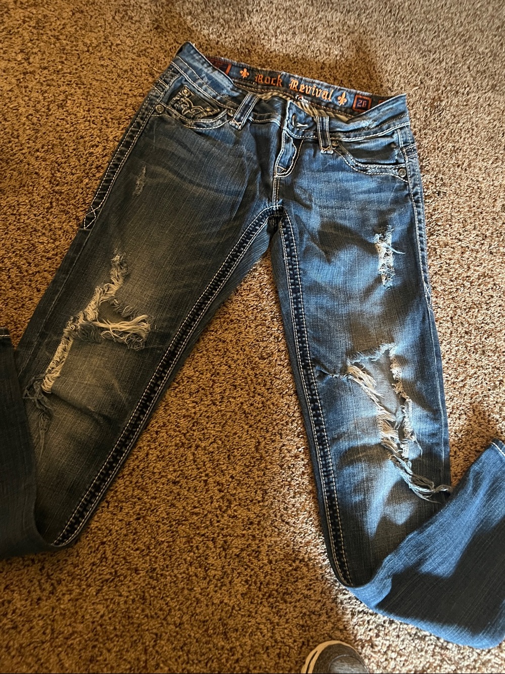 Rock Revival Women's Medium Blue Low Rise Christina Skinny distressed Jeans 26
